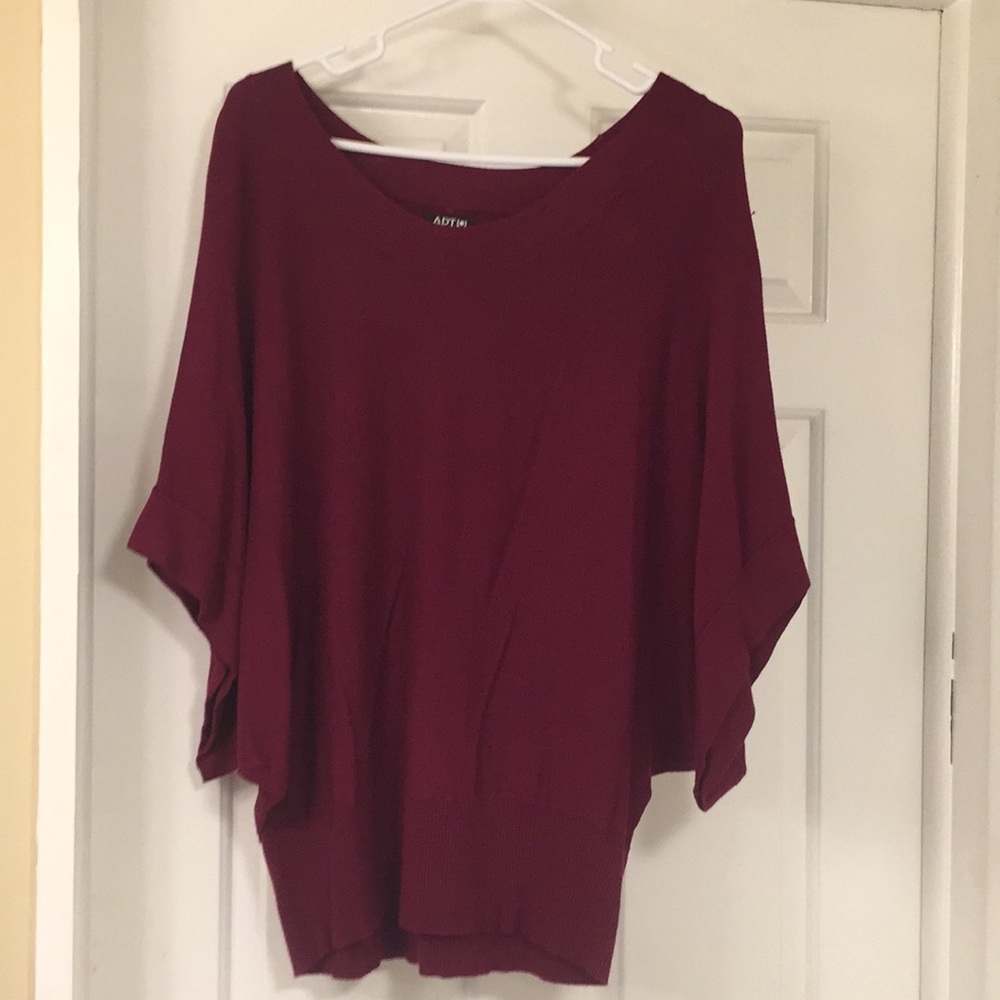 Loose on/off shoulder shirt